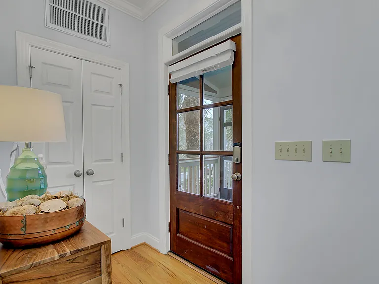 7 Yacht Harbor Ct — Photo 4