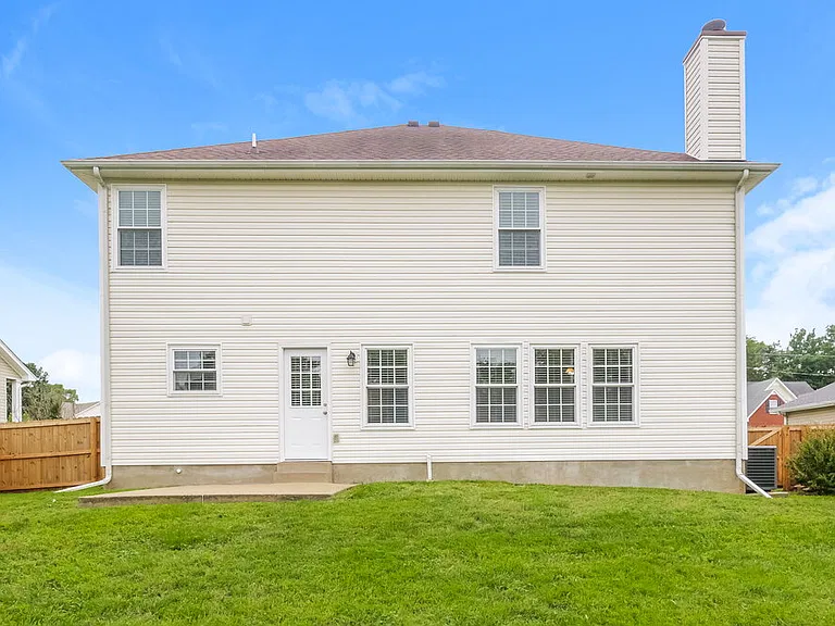 1102 Seven Oaks Blvd — Photo 18