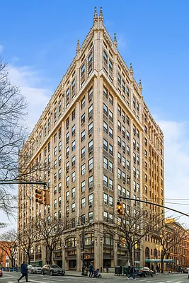 Sold by Compass | media 16