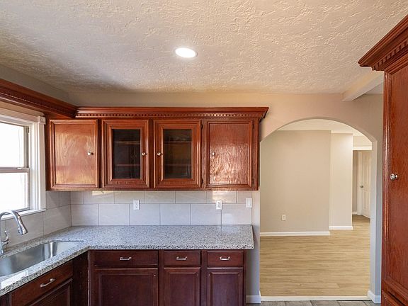 4th image of 5505 Malmedy Rd