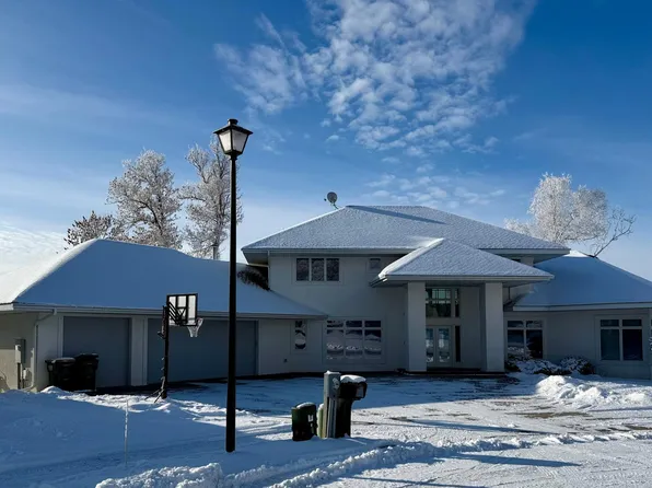 553 Lake St N, Sauk Centre, MN 56378