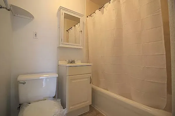 341 1st Ave #5 — Photo 10