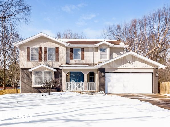 9 Cedar Glen Ct