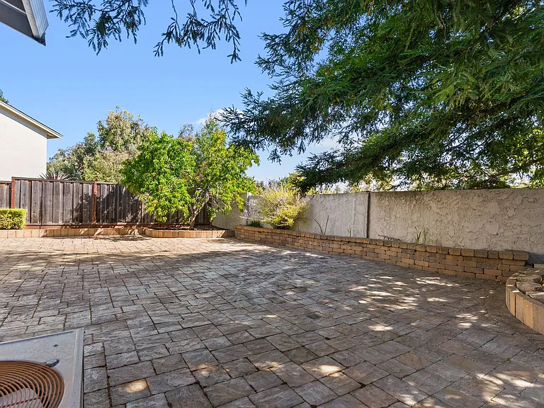 2844 Sombrero Cir — Photo 30