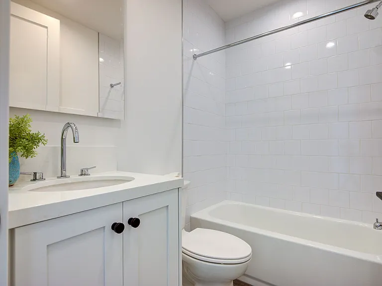 Fantastic 2 Story Farm House style Home with 4 Bedrooms and 3 Baths in Mid City area — Photo 43