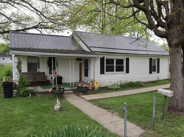 8 McDowell St, Bloomingburg, OH 43106