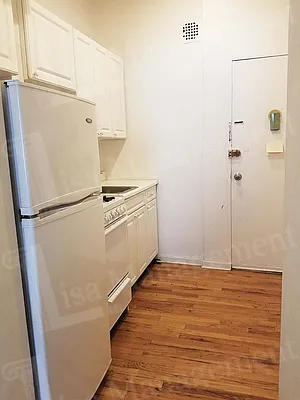 Rented by Lisa Management Inc | media 9