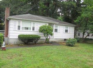547 Pleasant St, Franklin, MA 02038