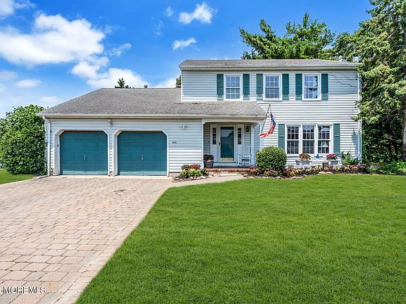 3rd image of 1501 Bel Aire Court W