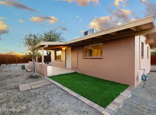 702 N Silverbell Rd, Tucson, AZ 85745