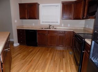 115 Branch Ln, Clinton, TN 37716