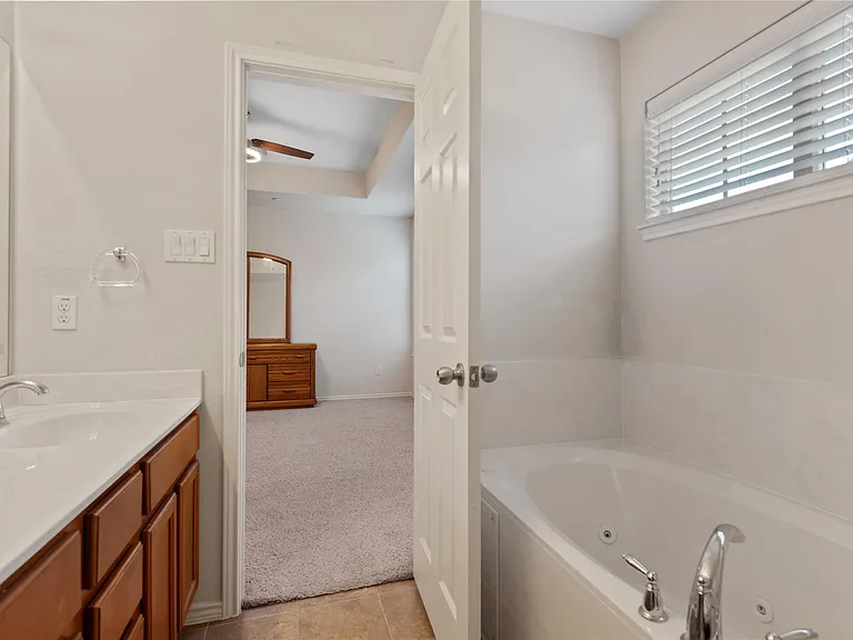 1310 W Parmer Ln #2102 — Photo 4