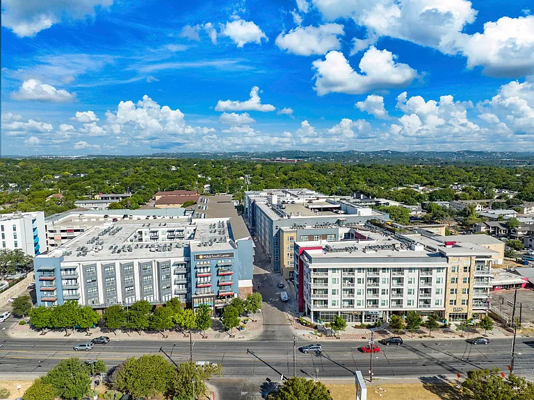 MAA South Lamar — Photo 18