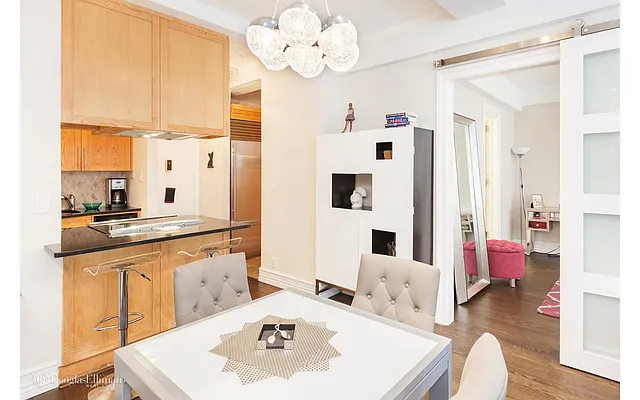 Sold by Douglas Elliman | media 18