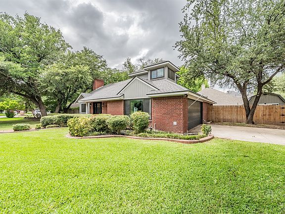 2nd image of 4726 Kensington Ct