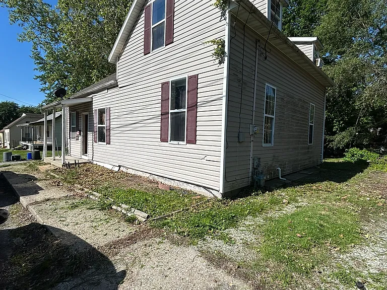 323 N 7th St — Photo 38
