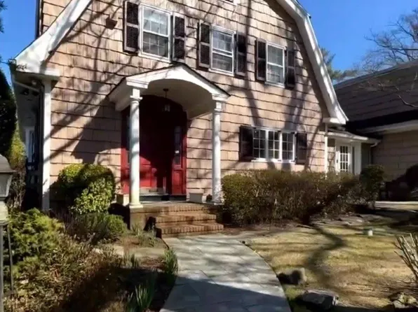 18 Shore Road, Douglaston, NY 11363