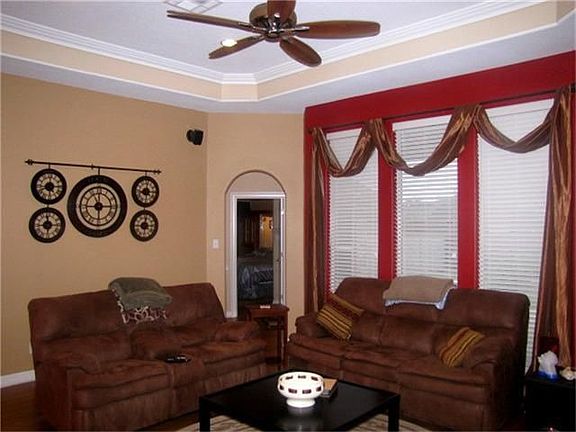 4th image of 4912 Bayou Dr