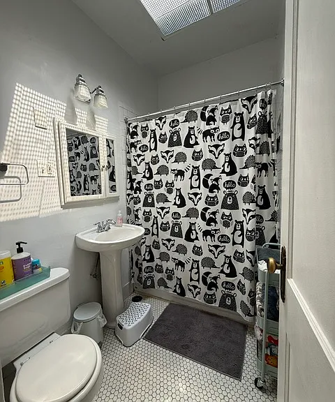 5655 N Clark St #2F — Photo 5
