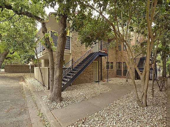 2nd image of 1404 Norwalk Ln APT 109