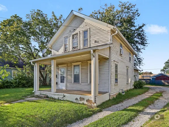 1242 E New York St, Aurora, IL 60505