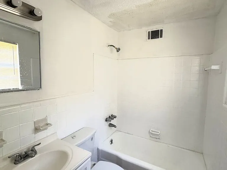 3502 Penny St SW #B — Photo 5