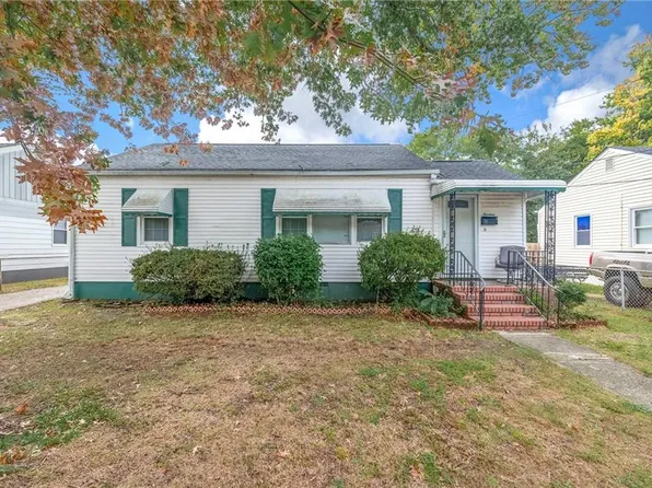 13 Dotson Dr, Hampton, VA 23669