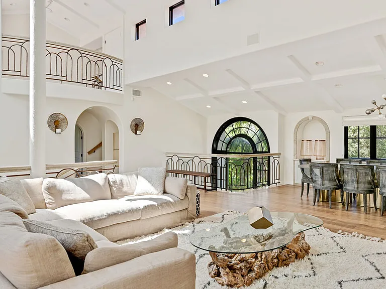 28899 Cliffside Dr — Photo 10