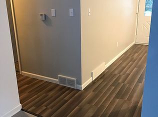 317 3rd St, Warsaw, OH 43844