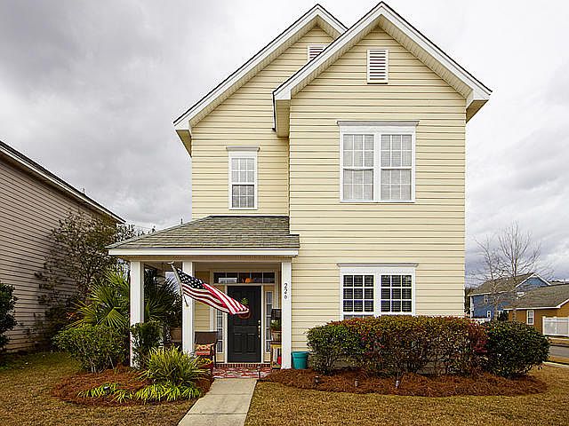 1st image of 226 Trillium Ave
