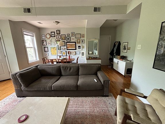 2nd image of 4701 N Malden St #3