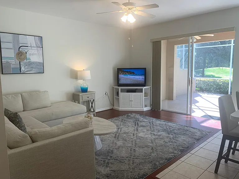 1700 Morning Sun Ln — Photo 1