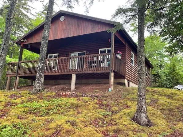 65 Eagle Rock Dr, Lunenburg, NS B0R 1H0