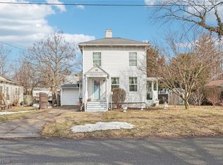 145 Walnut St, Geneva, OH 44041