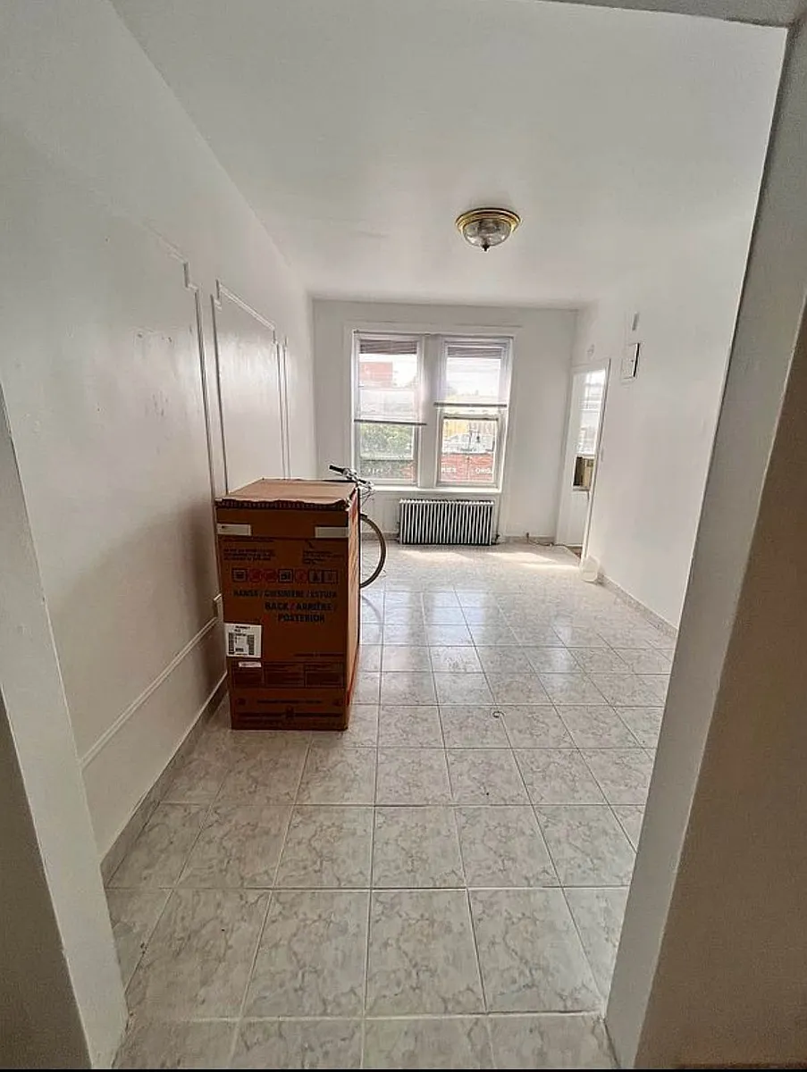 Building Photo - 659 Vanderbilt Ave #3F