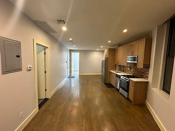 3rd image of 349 Vernon Ave #3