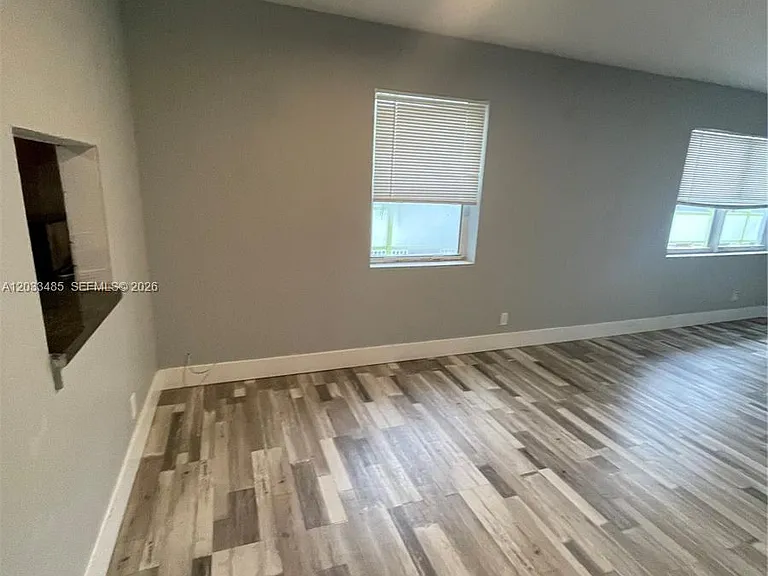 1532 SW 5th Pl #D — Photo 7