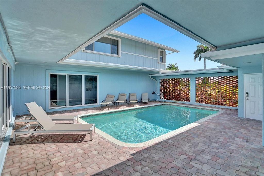 1341 SE 7th Ave, photo 3