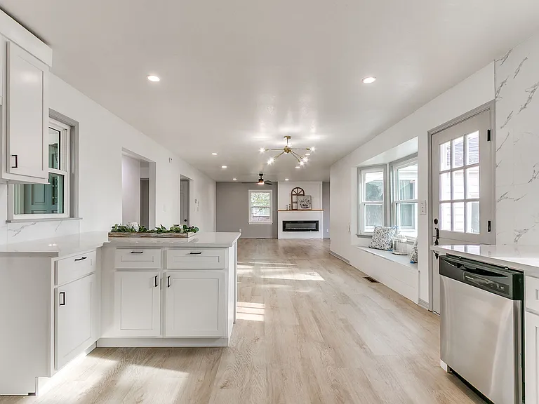 1805 N Philadelphia Ave — Photo 8