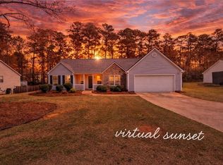 716 Manor Ridge Dr, Loganville, GA 30052