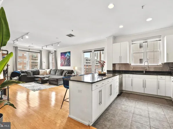 1200 Grand St APT 432, Hoboken, NJ 07030