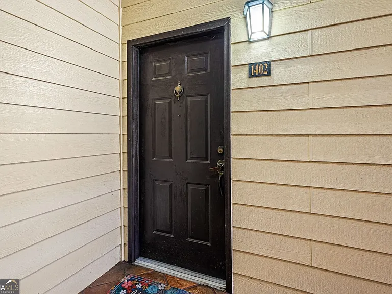 3777 Peachtree Rd #1402 — Photo 2