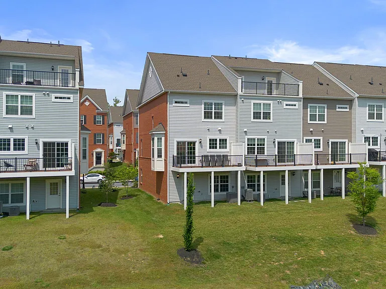 8017 Potter Pl — Photo 39
