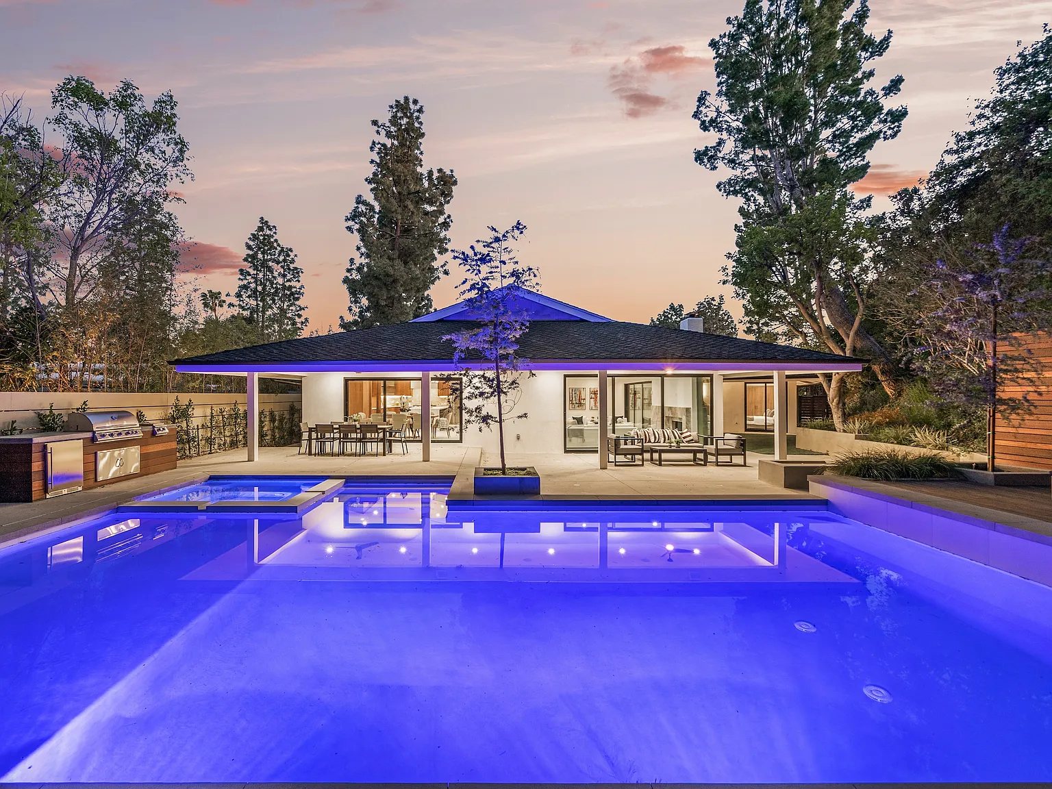 5 bed, 5.5 bath, 4193 sqft, $21,000 — Photo 1