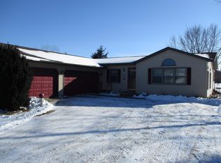 38115 Southtown Ln, Prairie Du Chien, WI 53821
