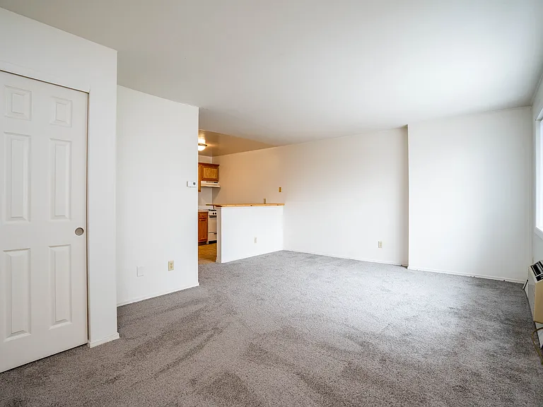 136 Main St #105 — Photo 9
