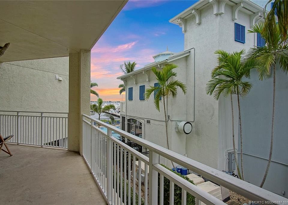 1st image of 975 NW Flagler Ave APT 207