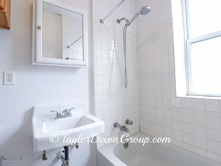 514 E 70th St #3 — Photo 11