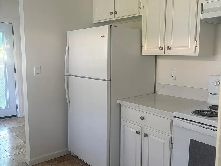 4848 Parks Ave — Photo 5