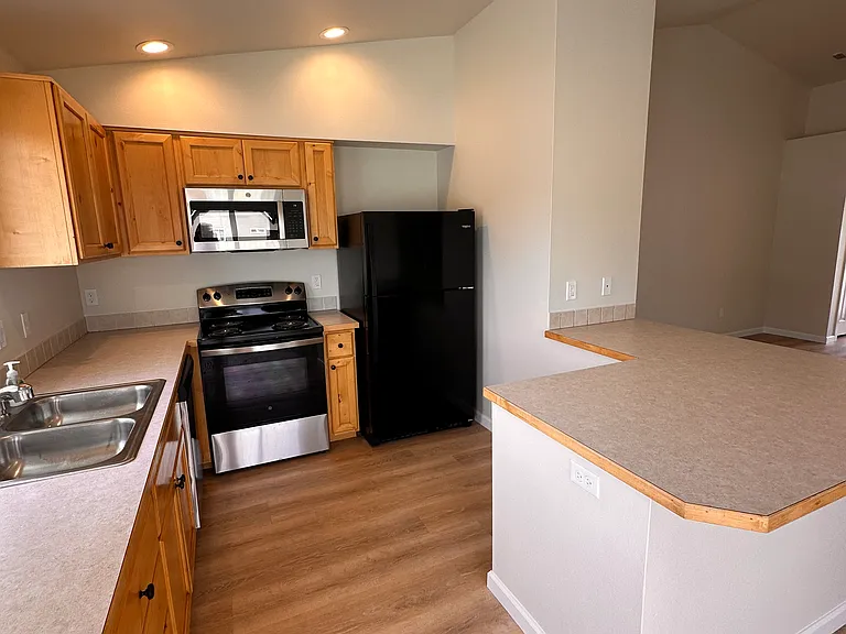 2105 E White Oak Ct #201 — Photo 27
